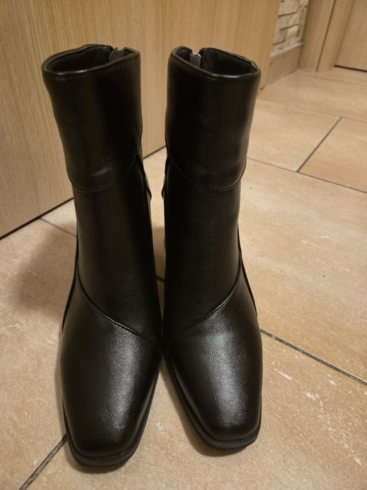 Дамски обувки с ток