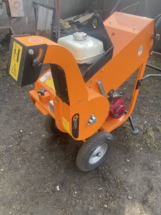 Tocator de vegetatie