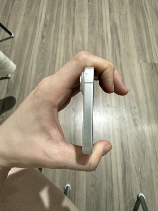 Продам Iphone 16 128gb