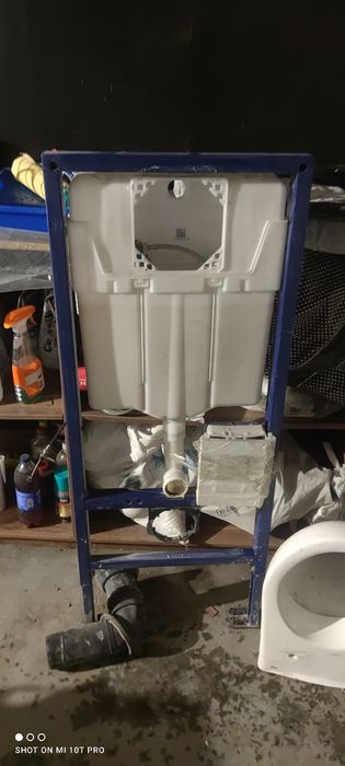 Инсталляция и подвесной унитаз