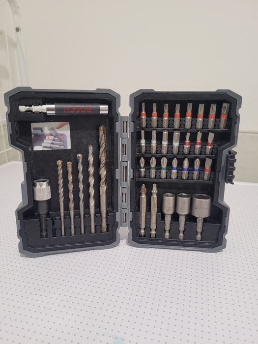 Set Bosch biti și burghie