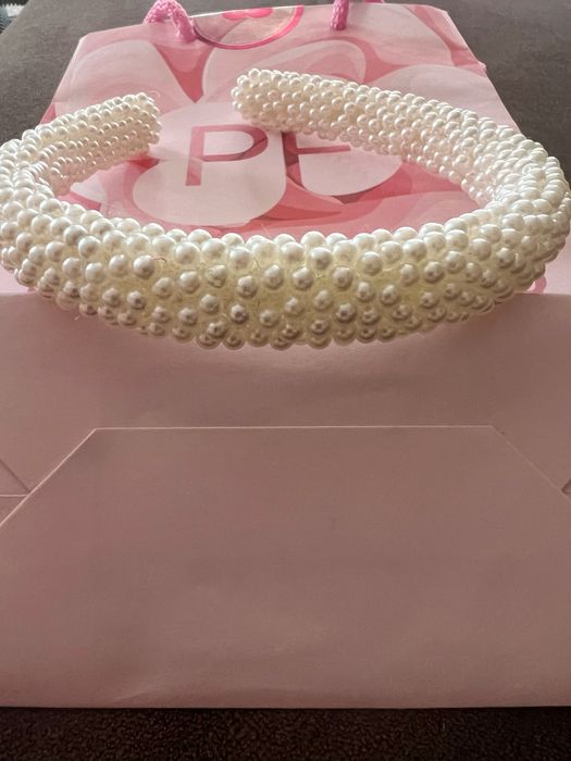 Petite Fleur бяла рокля, посипана с брокат