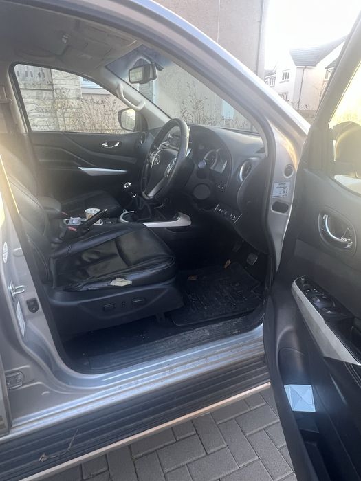 Nissan navara tekna  2.3DCI biturbo 190 cp an 2018 euro 6 adblue