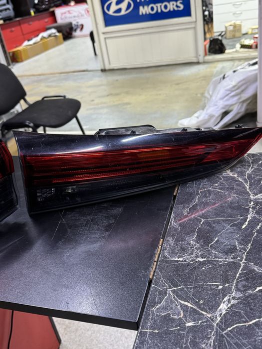 Фонарь Тойоат Хайландер