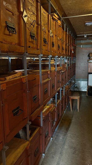 Camion apicol complet echipat