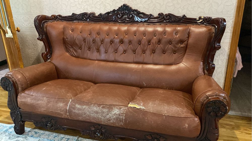 Диван в хорошем состояние