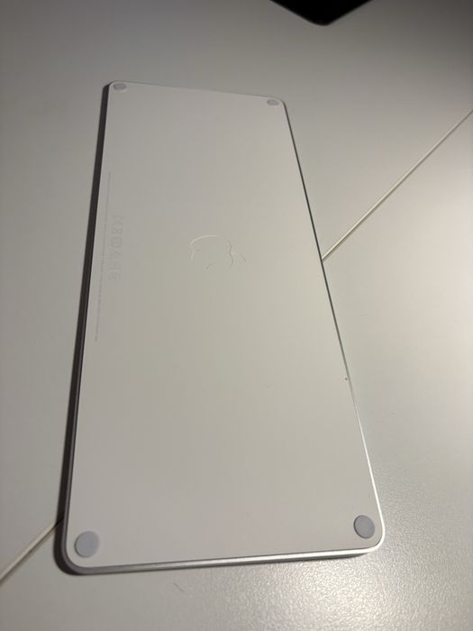 Tastatura apple scurta