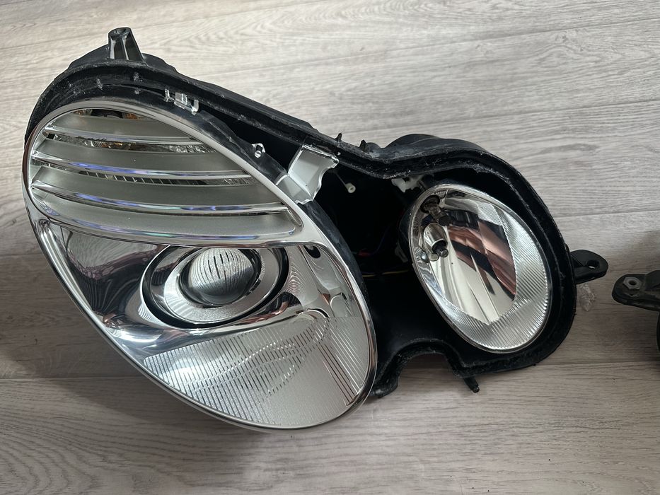 Продам фары на мерседес w211