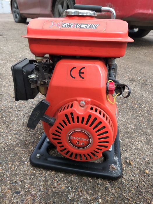 Помпа бензиновая