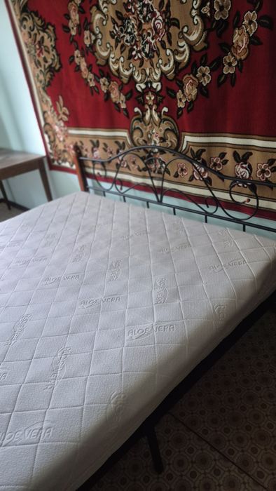 Кровать двухспальная