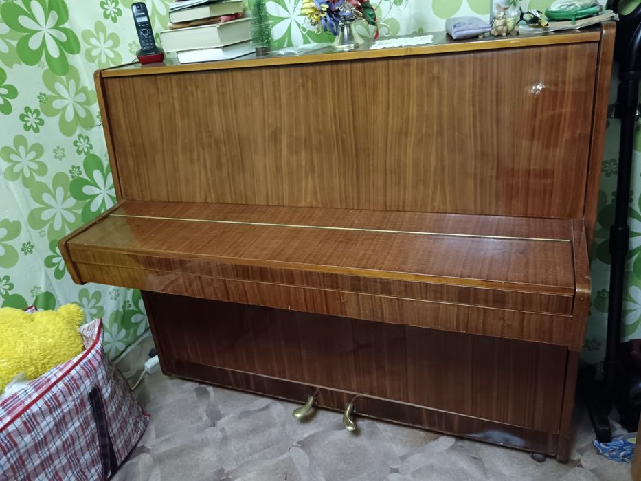 Фортепиано / пианино продам