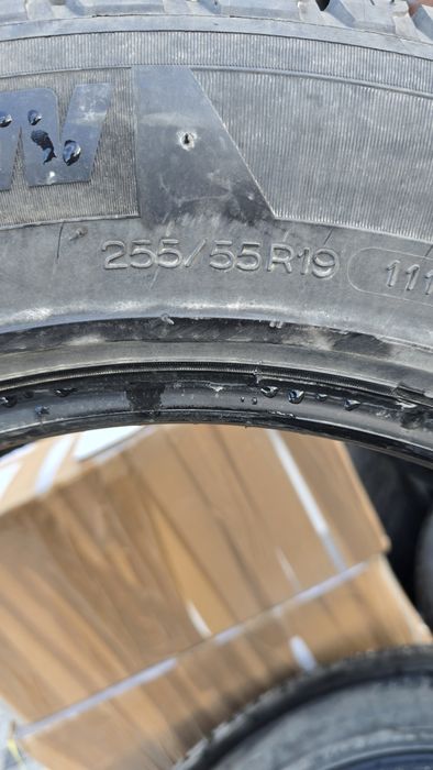 255/55/R19 Michelin