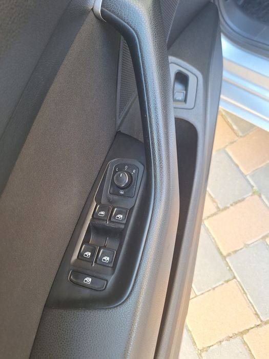 Volkswagen Passat B8 2.0 TDI 150 CP DSG-2016-ACC/LED/KEYLESS/MASAJ