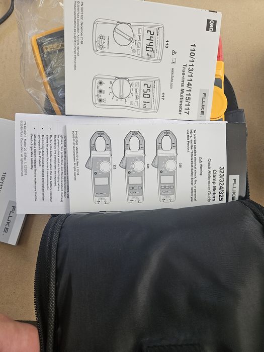 Fluke 117 Multimeter / Fluke 323 Current Clamp Combination Kit