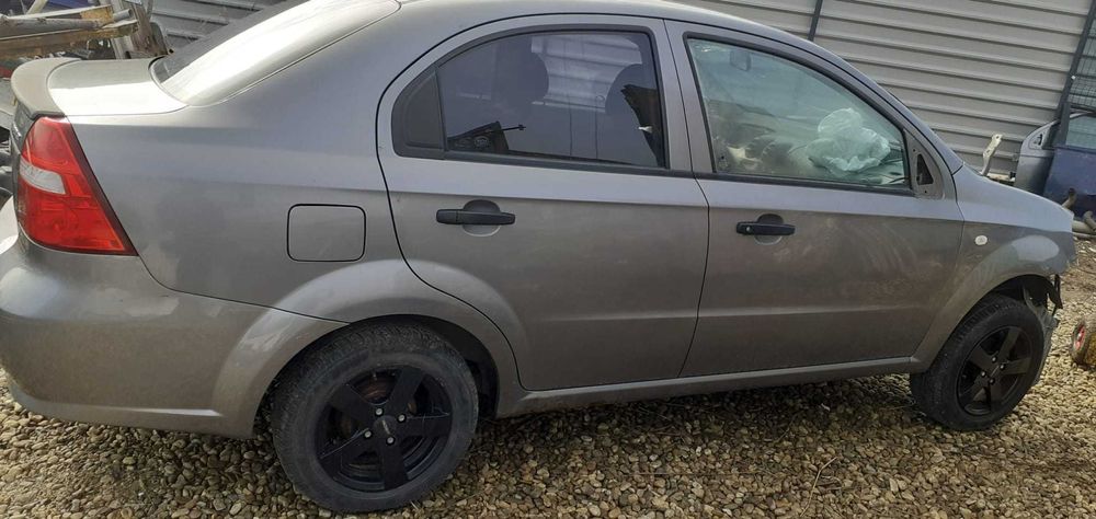 Dezmembrez Chevrolet Aveo 1.4 benzina