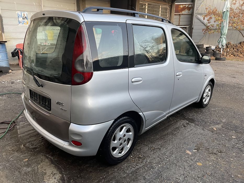 Toyota Yaris Verso на части