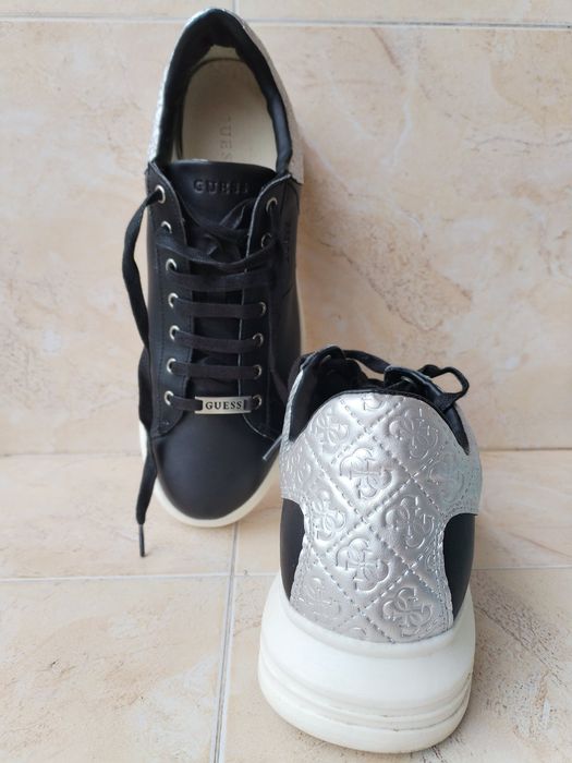 Guess Vibo - страхотни мъжки Сникърси КАТО НОВИ 45