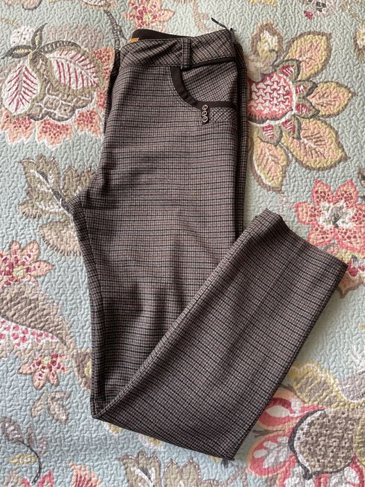 Брюки офисные. В отличном состоянии. Размер S (рос. 42-44)