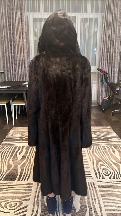 Шуба Норка размер 46/48 состяние идеальное