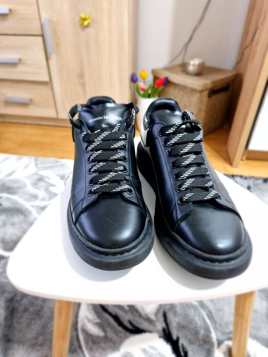 Adidași Alexander McQueen