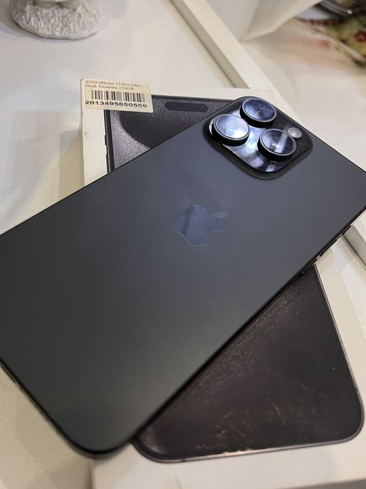 Iphone 15 pro max в идеальном состояние