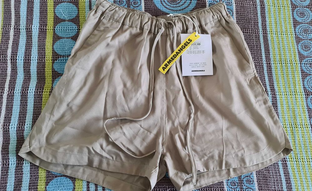 Къси панталони  Армедангелс и още
