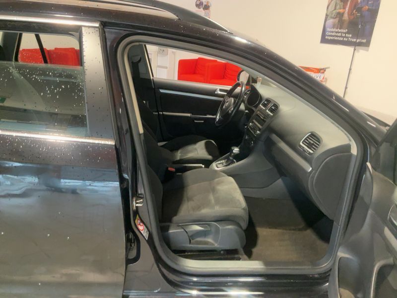 Volkswagen Golf VI 1.6 TDI Highline 2010