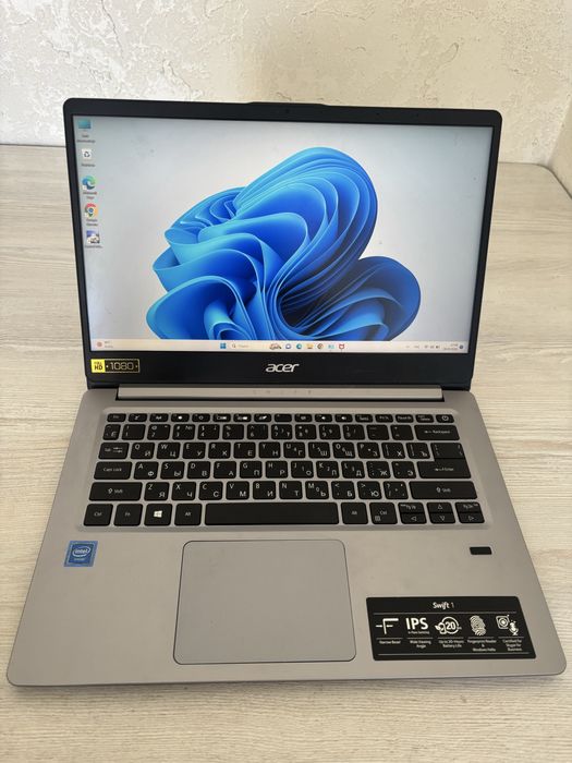 Обслуженный ноутбук, работает шустро