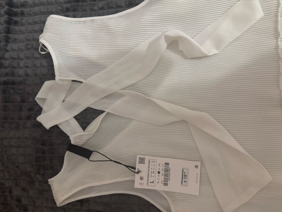 Бял топ Zara-размер Л