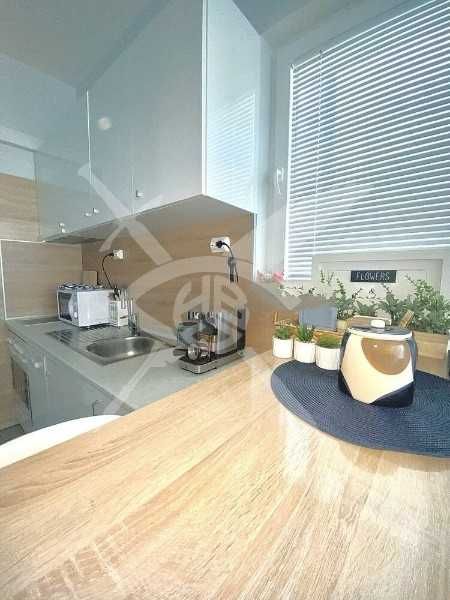 Продава се Двустаен апартамент в София, Хладилника - 62 кв.м за 2726 €/кв.м - Снимка #2