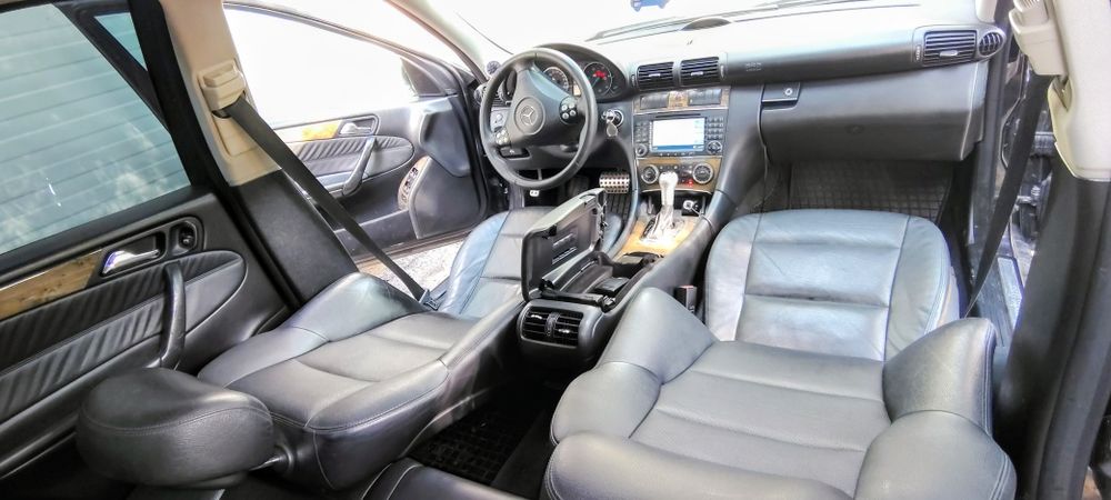 Mercedes Benz c320 CDI v6