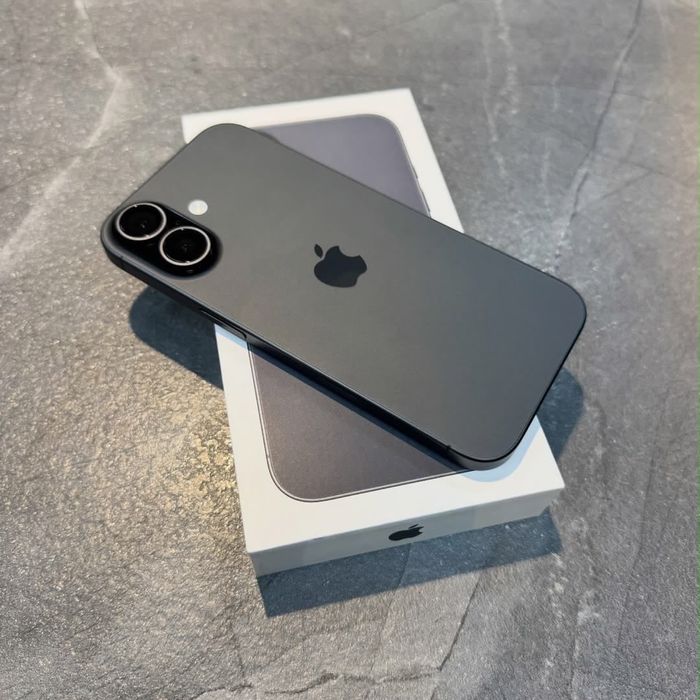 Продам Iphone 17