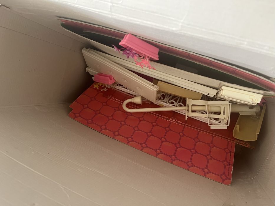 Винтажный игрушечный домик Barbie