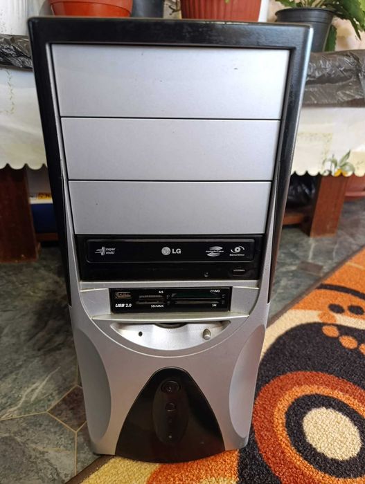 Настолен компютър