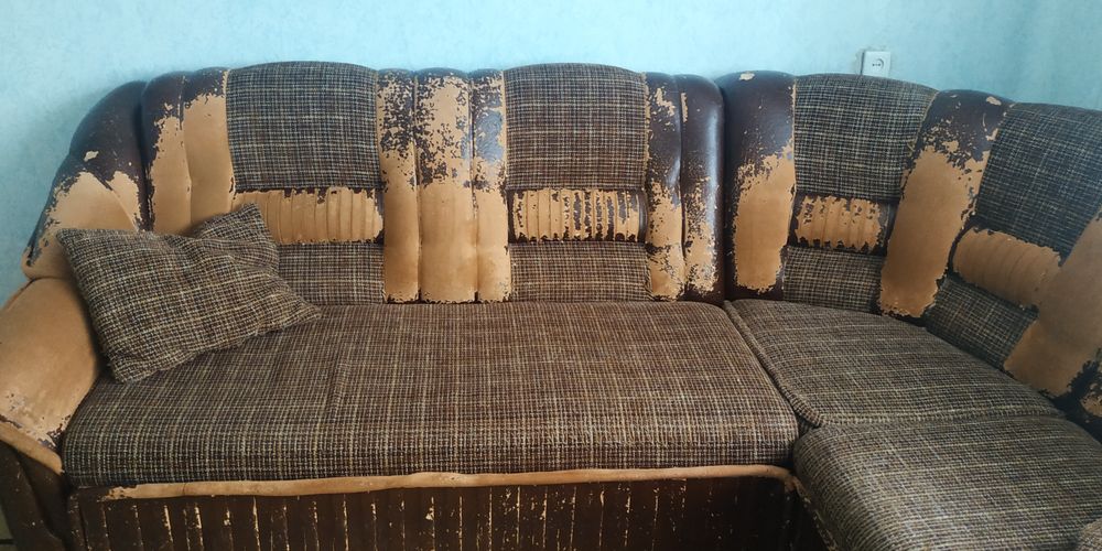 Продам мягкий уголок