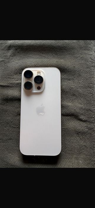 Продается iPhone 16 Pro не скрытый