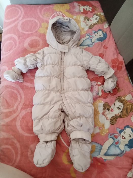 Продаю комбинезон отличного кавества , бежевый до 6-8 месяцев, произво