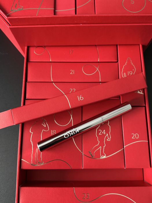 Snow-Kissed Holiday Advent Calendar Kiko Milano