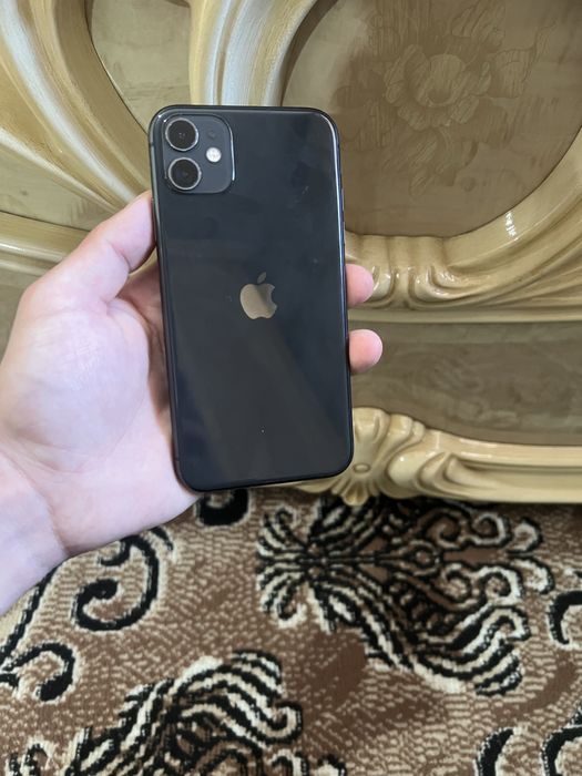 Продам телефон Айфон 11