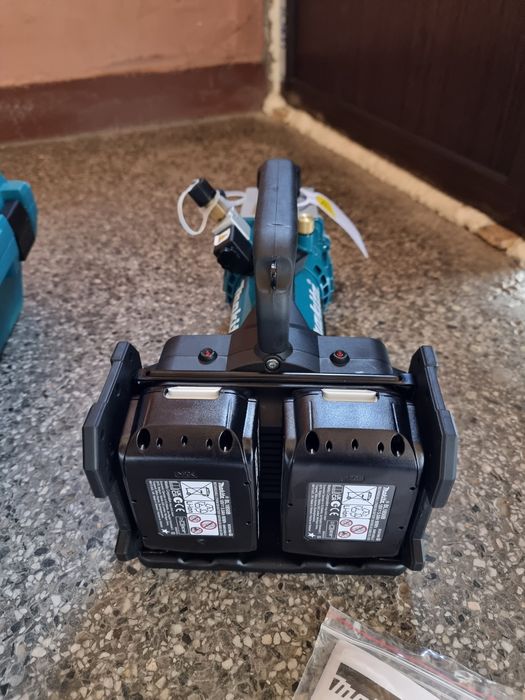 Акумулаторна вакуум помпа MAKITA DVP181ZK 18+18v