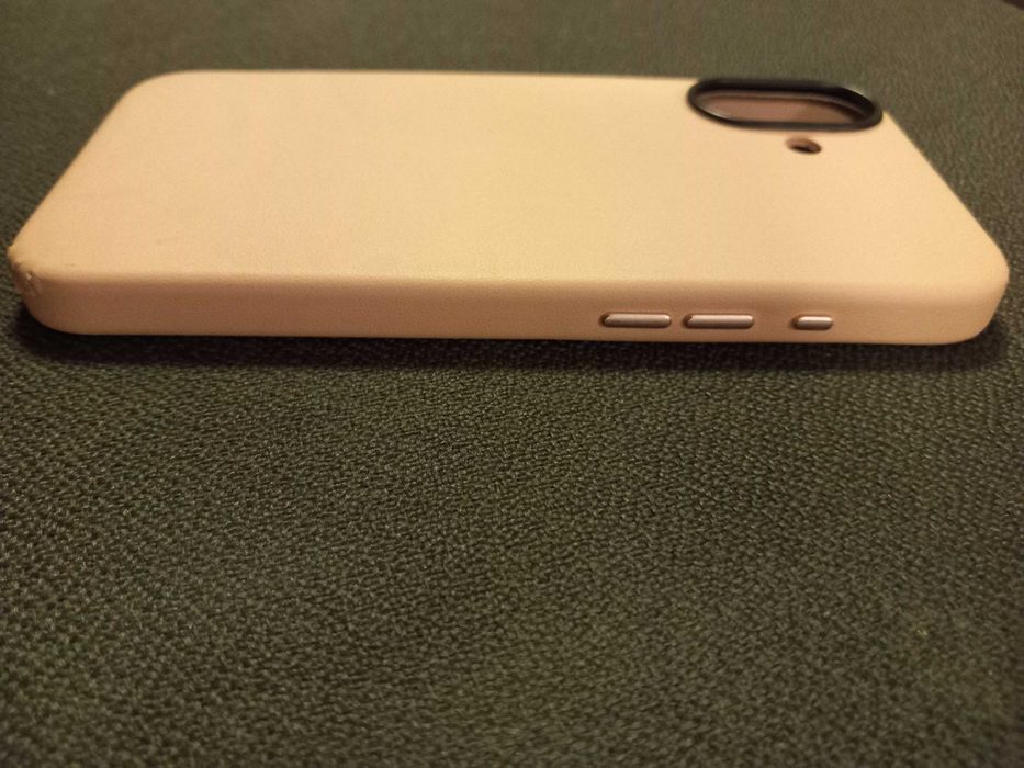Калъф за iPhone 16