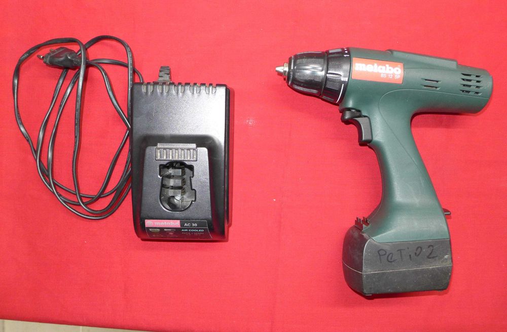 За ремонта на автомобила:100% работещи акумулаторни помощници