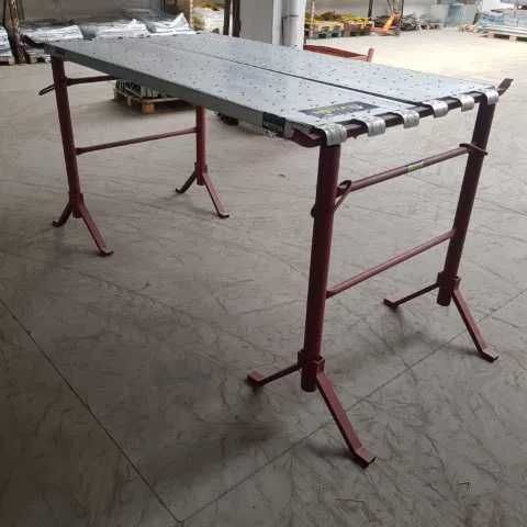 Capra constructii