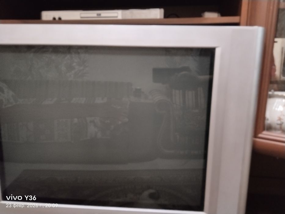 Дарю телевизор цветной