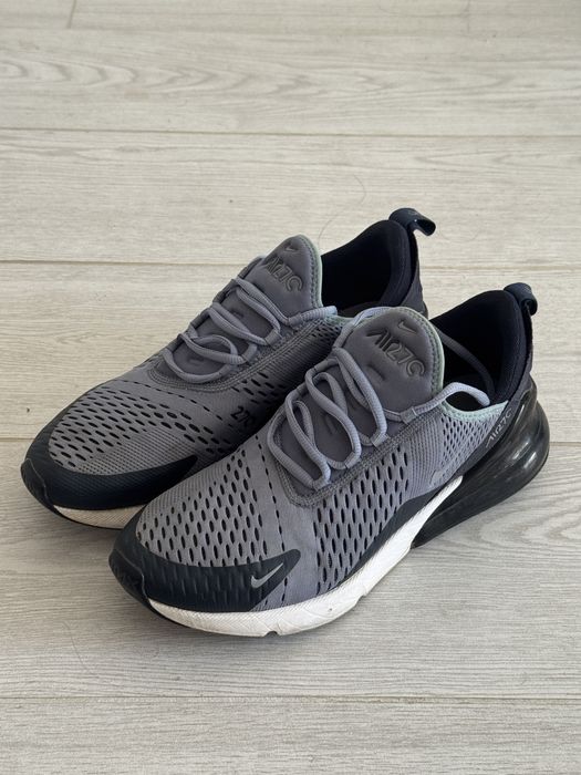 Nike Air Max 270 (marimea 44)