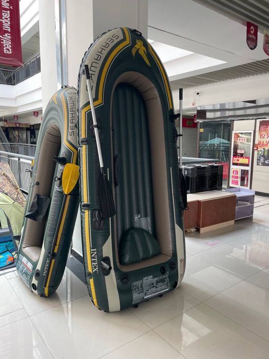 Продам надувной лодка ПВХ  INTEX оригинал