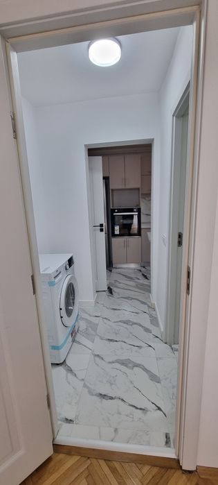 Închiriez apartament