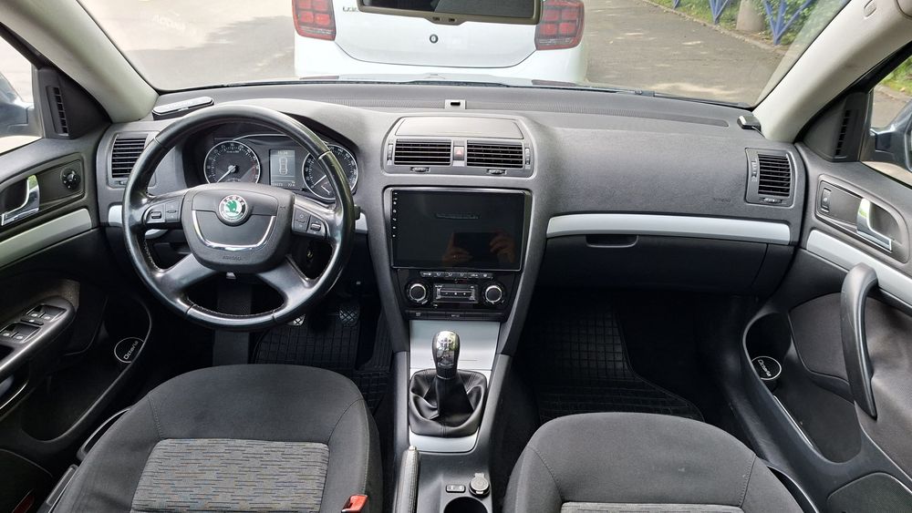 SKODA Octavia 2010 — imagine 5