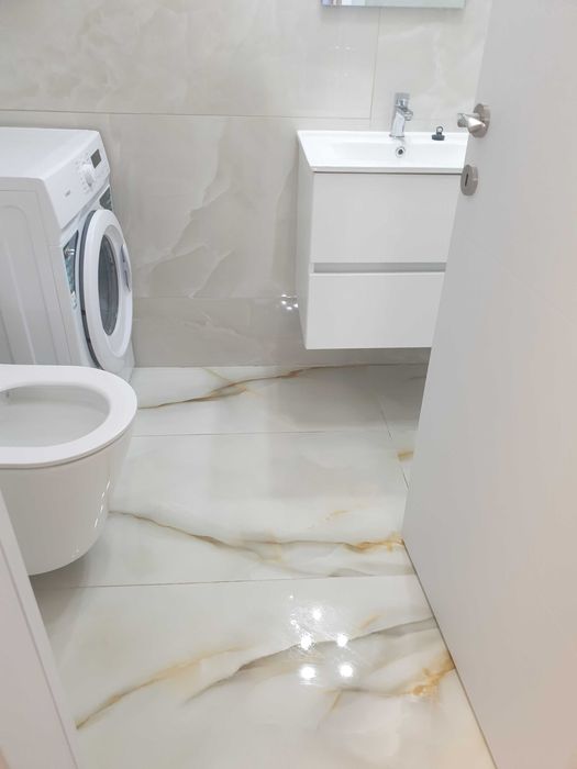 Inchiriez apartament