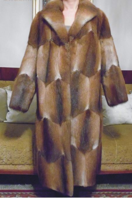 Haina dama blana naturala de bizam, lunga, masura 44 - ca noua